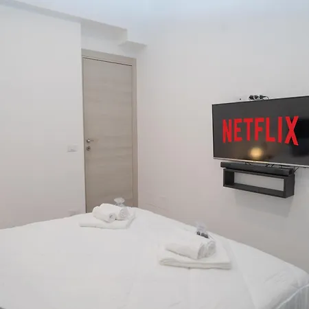 Led, Comfort And Style Just A Few Minutes From The Colosseum