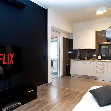 Led, Comfort And Style Just A Few Minutes From The Colosseum Apartamento Roma