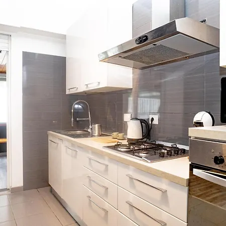 Led, Comfort And Style Just A Few Minutes From The Colosseum Rome