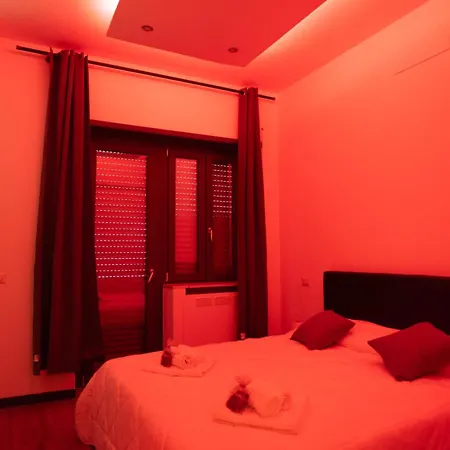 Led, Comfort And Style Just A Few Minutes From The Colosseum