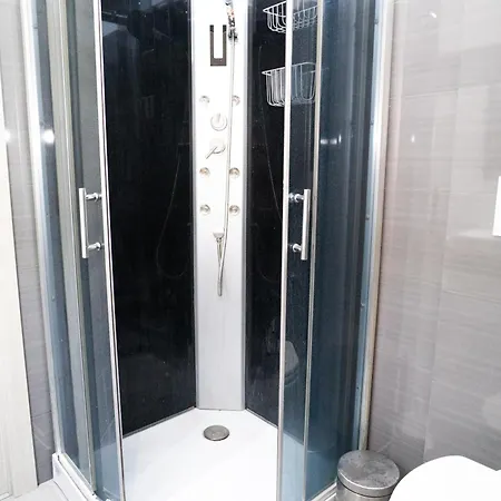 Led, Comfort And Style Just A Few Minutes From The Colosseum Apartment Rome